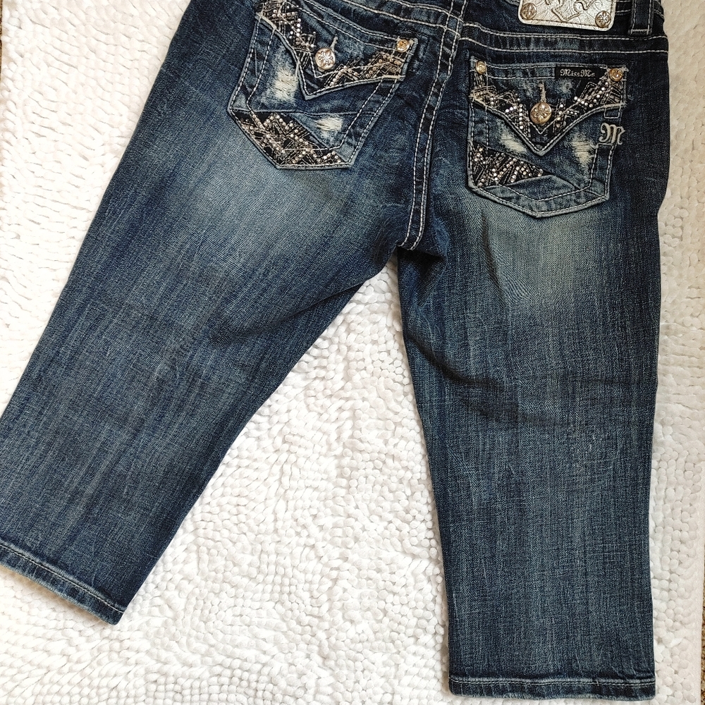 Miss Me Ladies mid-rise easy crop jeans size 27 like new never wore